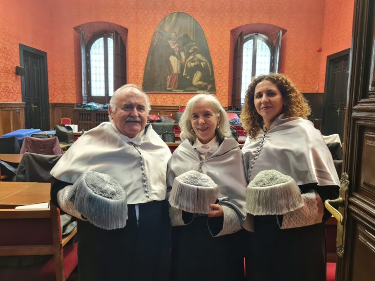 Acto de investidura como doctora «honoris causa» de Rosa María Blasco Santamaría en la Universidad de Granada